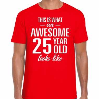 Awesome 25 year / verjaardag cadeau t shirt rood heren