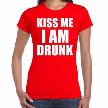 Rood kiss me i am drunk shirt fun t shirt dames