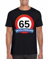 65 jaar verkeersbord t-shirt zwart volwassenen