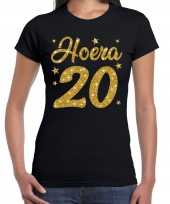 Zwart hoera 20 jaar verjaardag t-shirt dames gouden glitter bedrukking